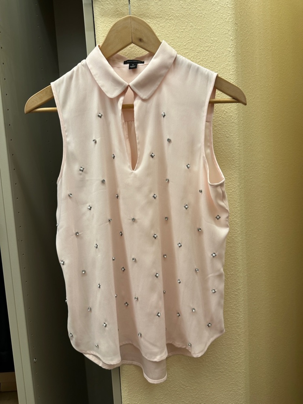 Ann Taylor Pale Pink Sleeveless Pearl-Embellished Keyhole Top